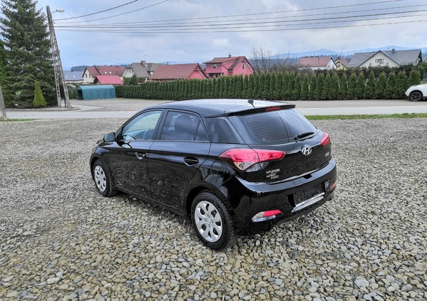 Hyundai i20 cena 25900 przebieg: 179000, rok produkcji 2015 z Skarszewy małe 781